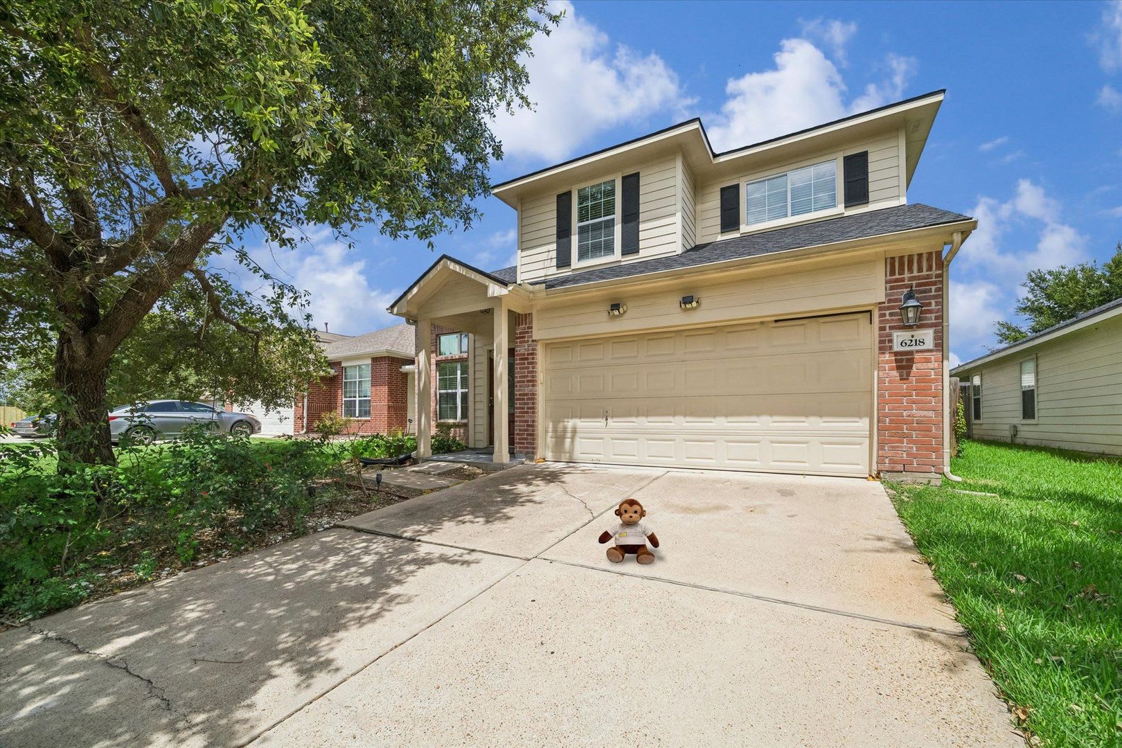 Move-in Ready Home for Lease in Crosby Area! – photo 1 of 19