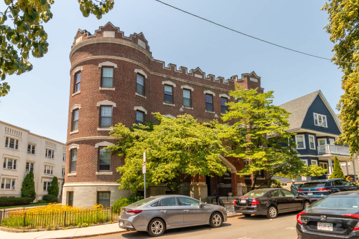 61 Quint Avenue – photo 1