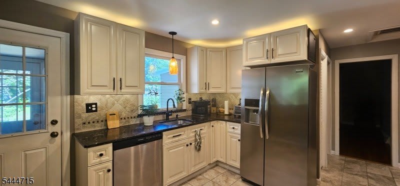 9 Harrison Rd – photo 1 of 12