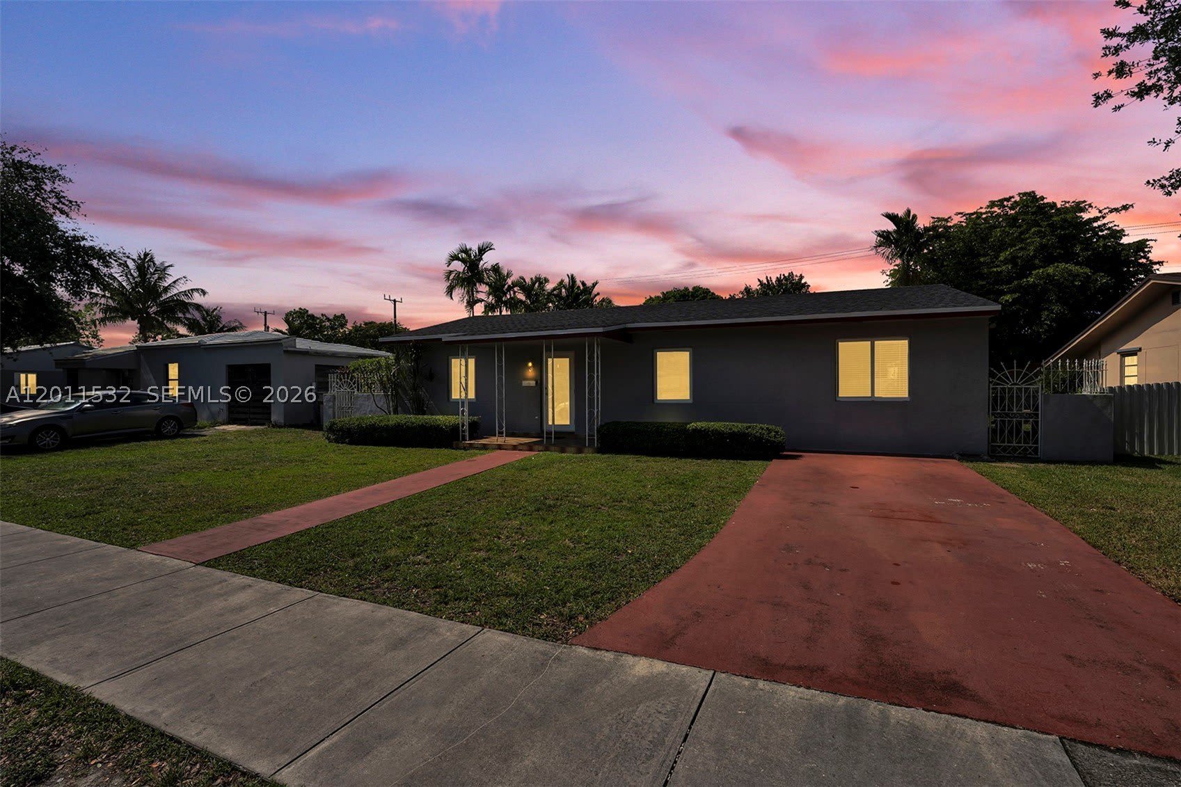 437 swan avenue – photo 1 of 33