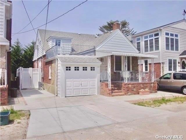 111 Inwood – photo 1 of 11
