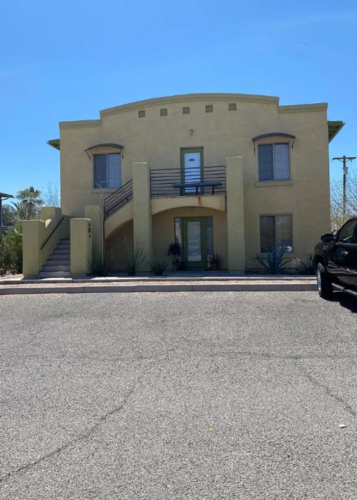 4084 North 1st Avenue – photo 1