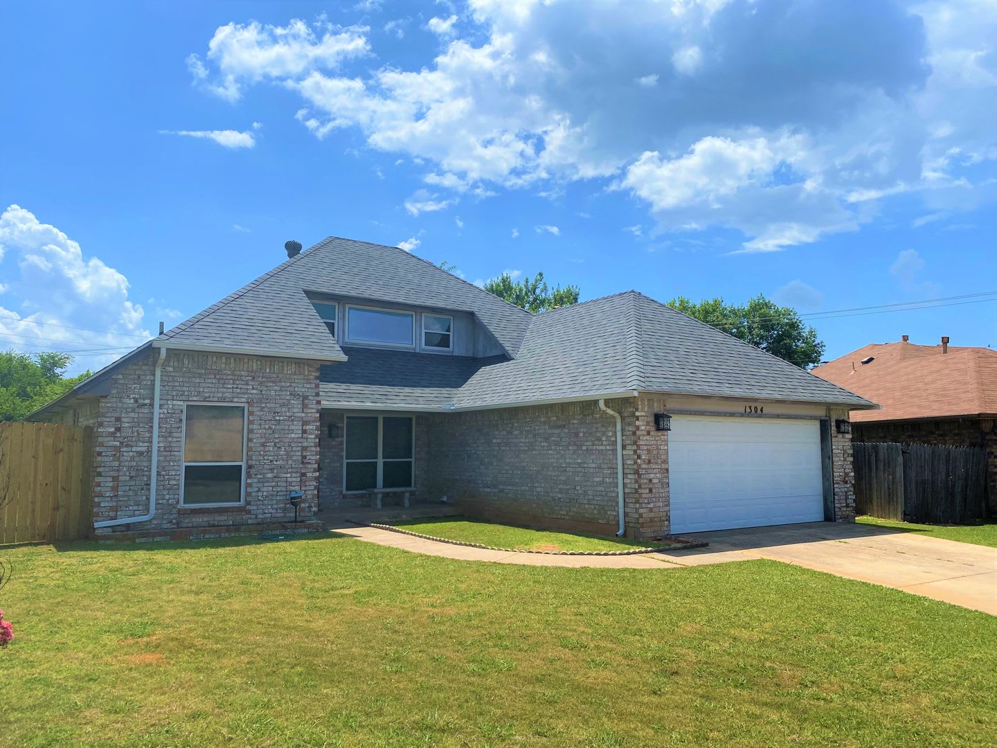 Coming Soon! Absolutely Gorgeous Home in Moore with Spacious Open Layout!! – photo 1