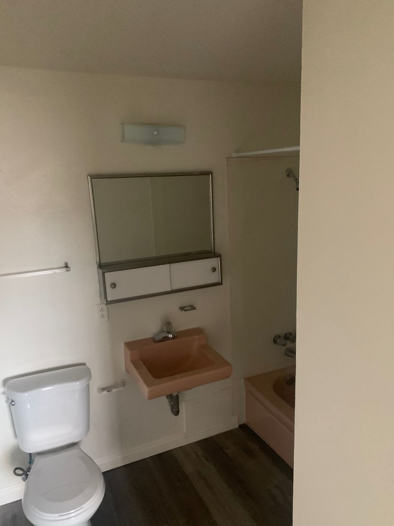 1 Bedroom 1 Bath In Central Las Vegas – photo 1