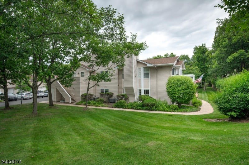 78 Wendover Court – photo 1