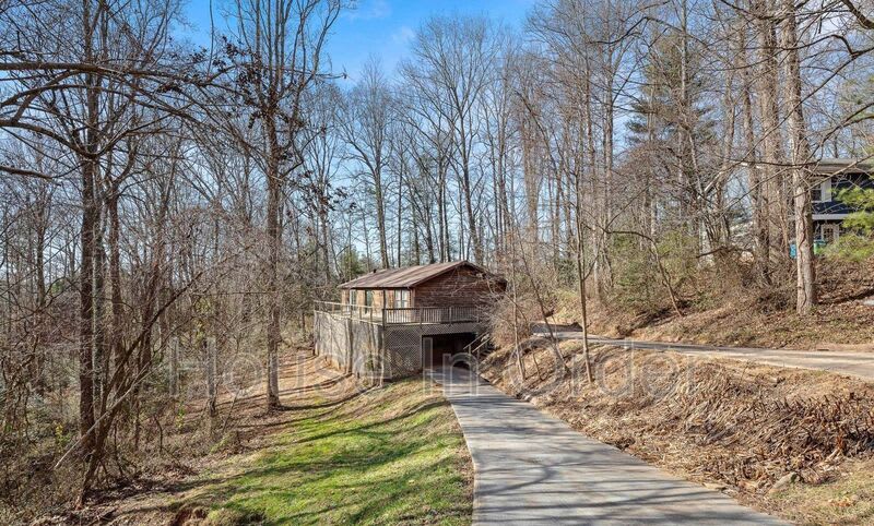 42 Mountain Site Lane – photo 1 of 13
