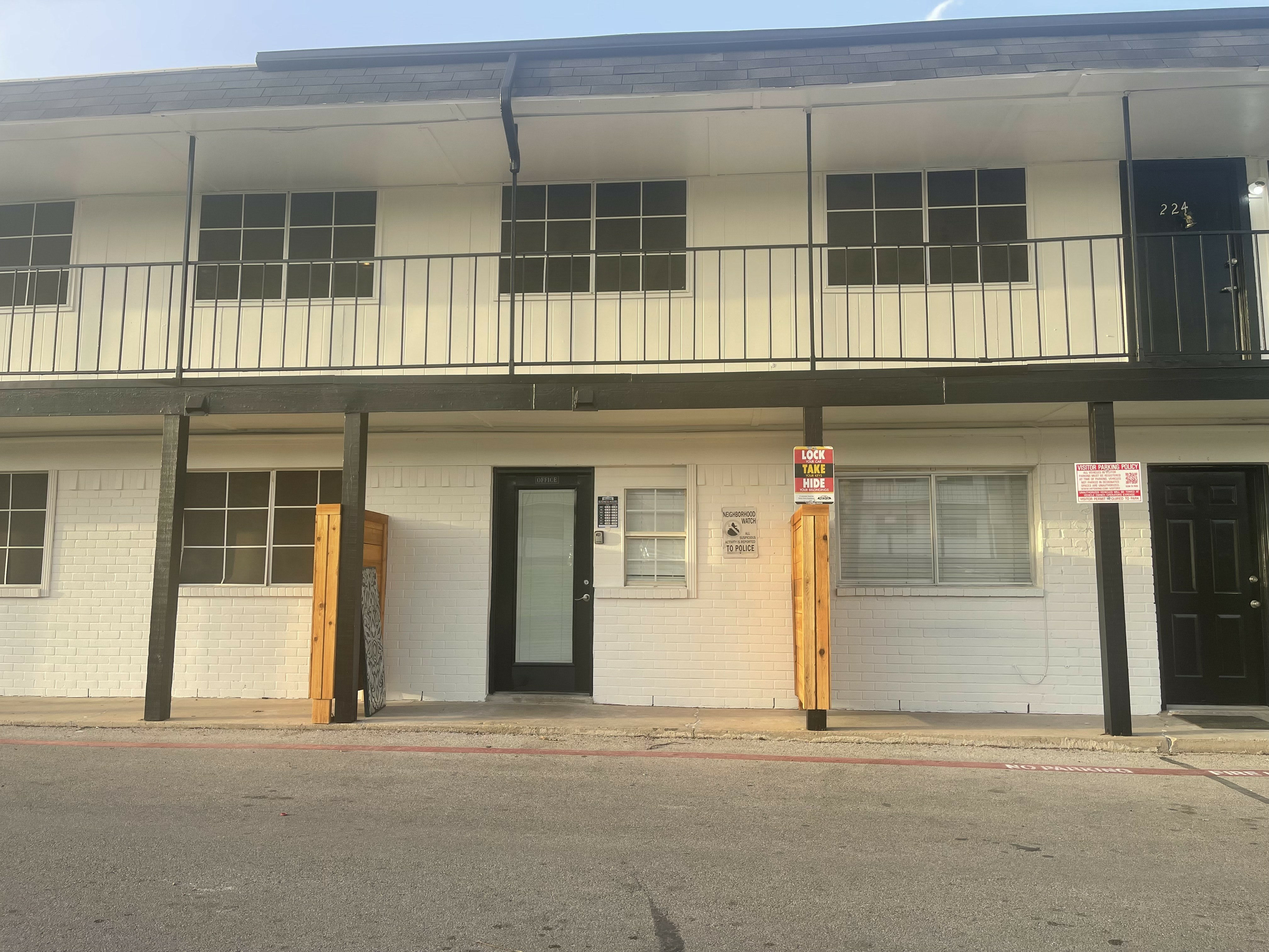 Villa Ladera Apartments – photo 1