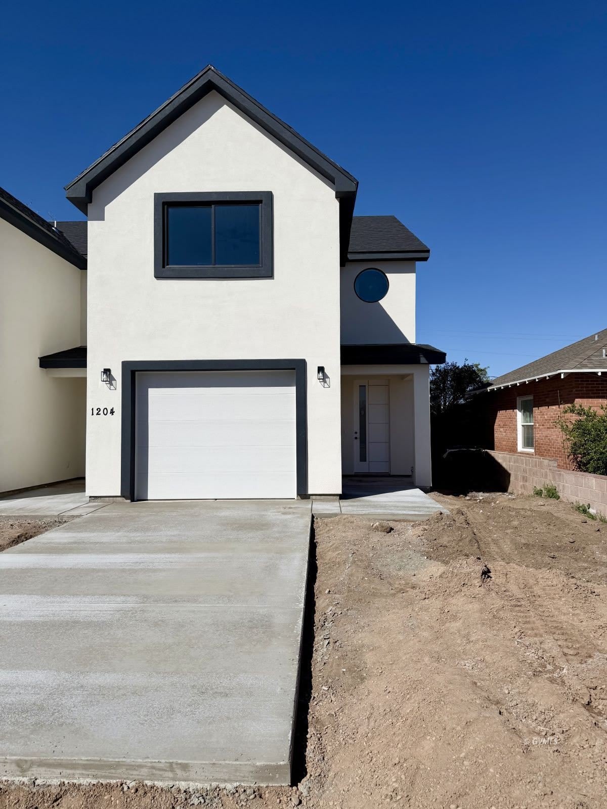 1204 S Central Ave – photo 1 of 40