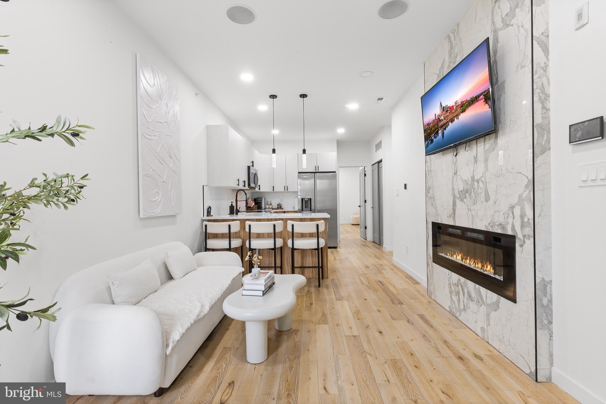 647 N 41St Street – photo 1