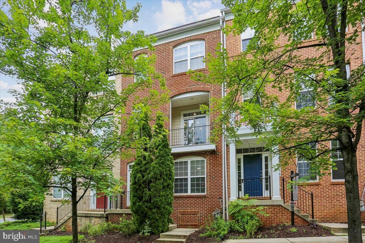 567 PELICAN Avenue – photo 1 of 86