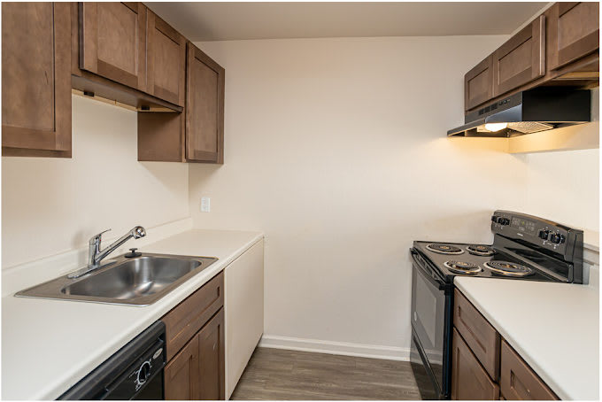 Satsuma Village Apartments – photo 1