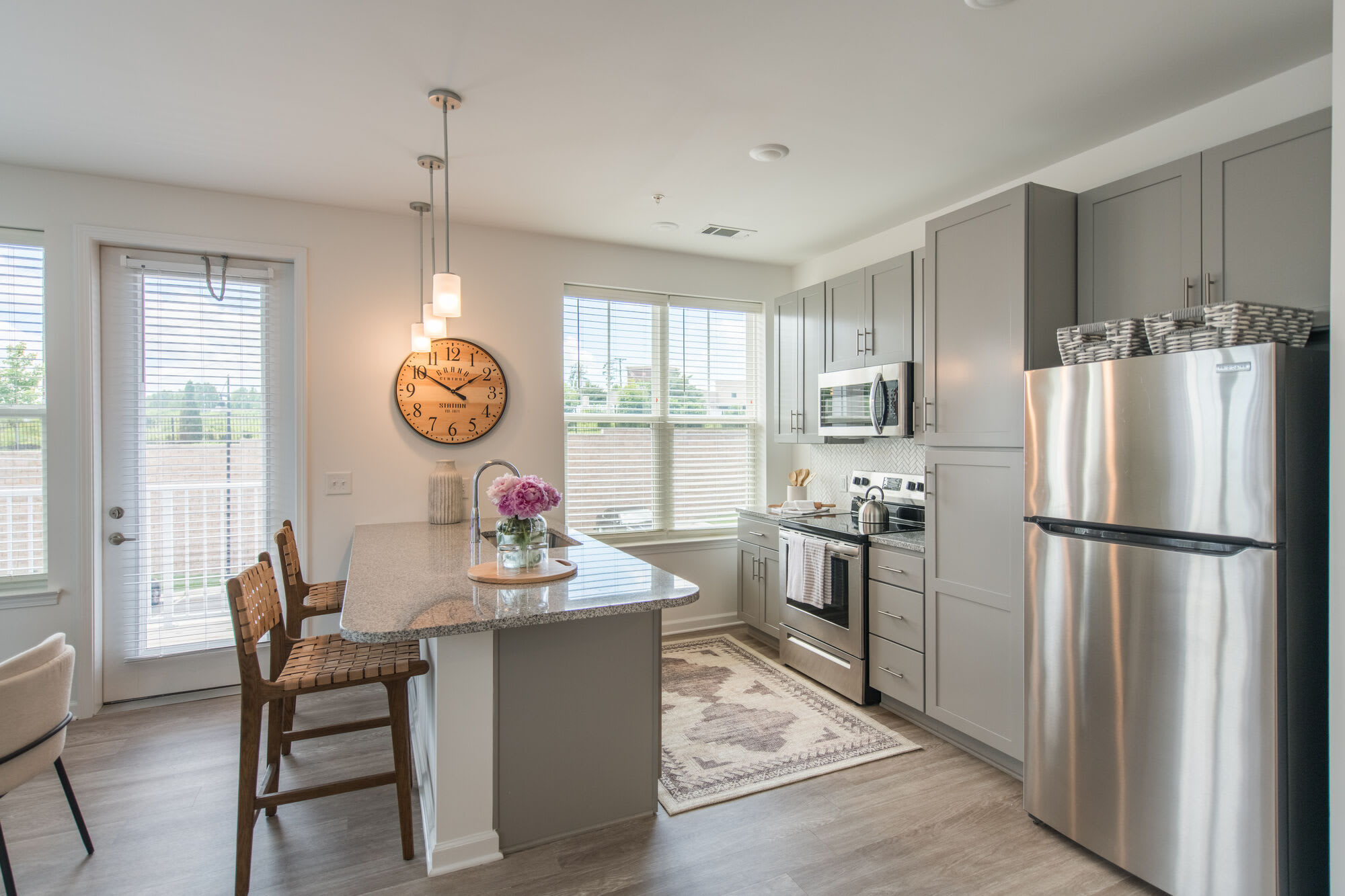 Commonwealth apartments – photo 1 of 30