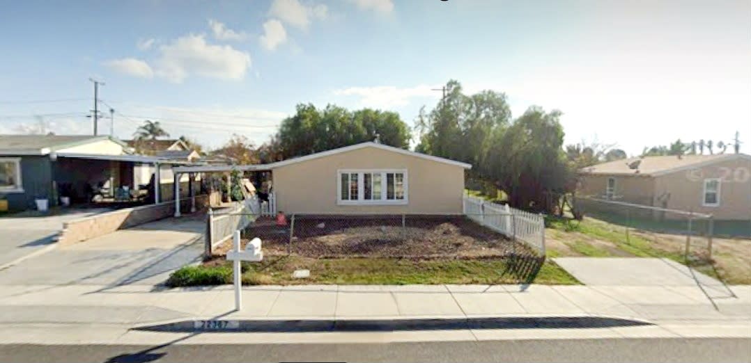 22367 Farragut Avenue – photo 1