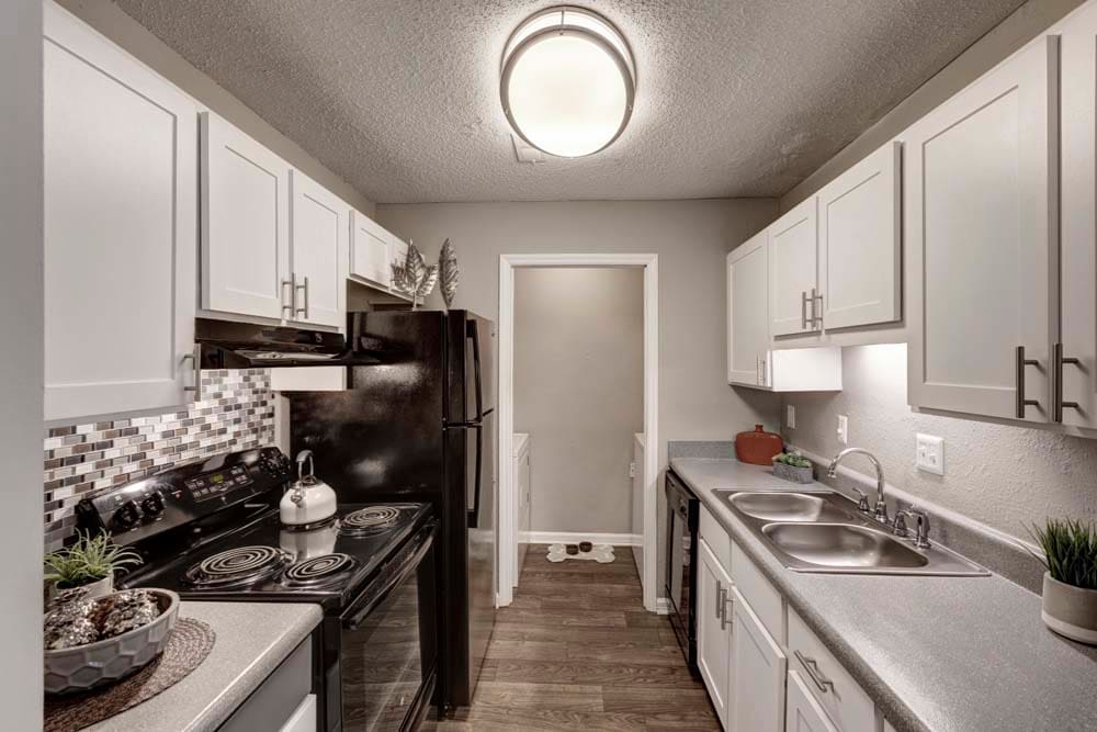 Harlowe Apartments – photo 1