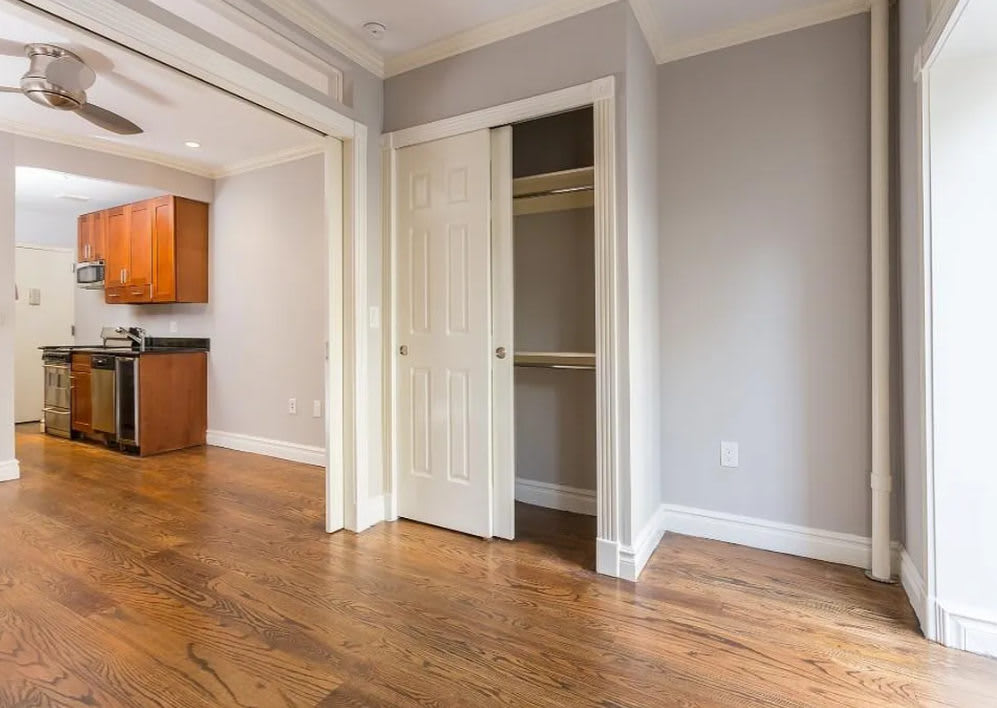 136 Orchard St – photo 1