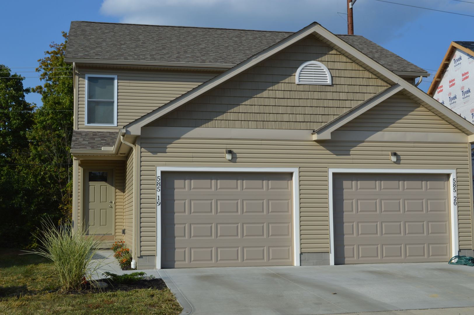 585 Birch Hill Drive 27 – photo 1