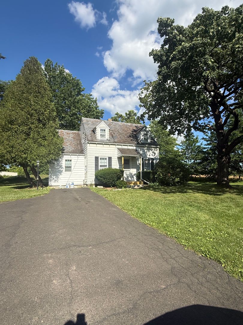 3 Bed / 2 Bath Pipersville Home – photo 1