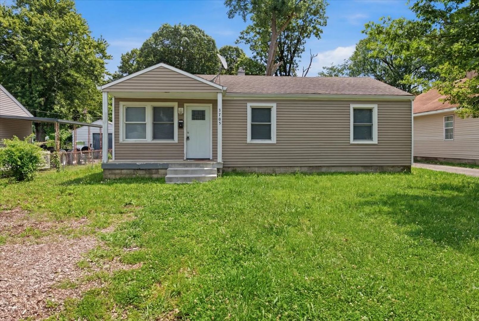 3705 N Whittier Pl – photo 1