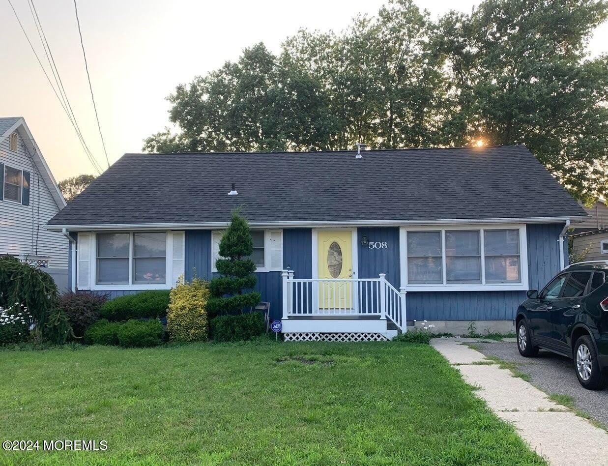 508 Asbury Avenue – photo 1 of 10