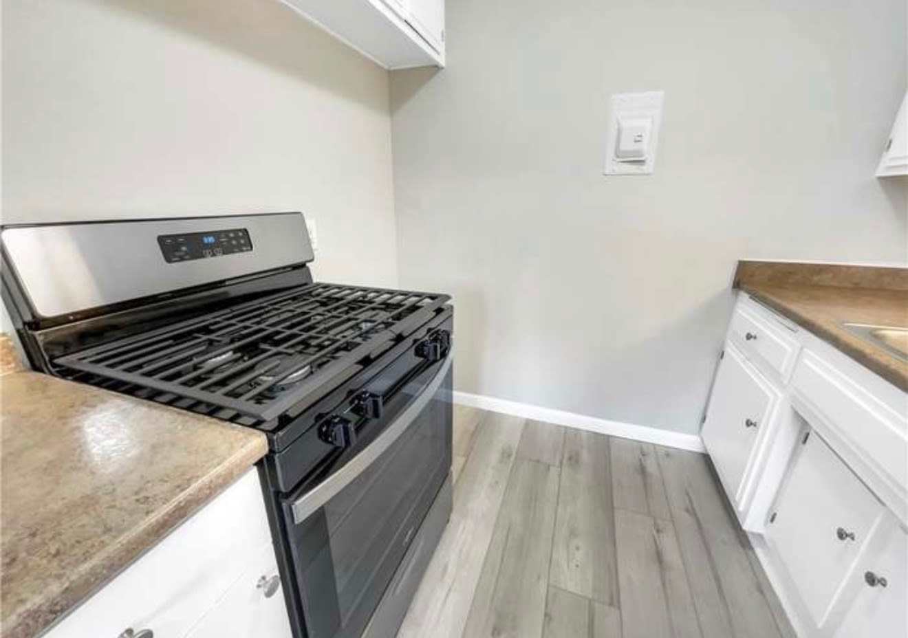 1920 N H St Apt 251 – photo 1 of 211