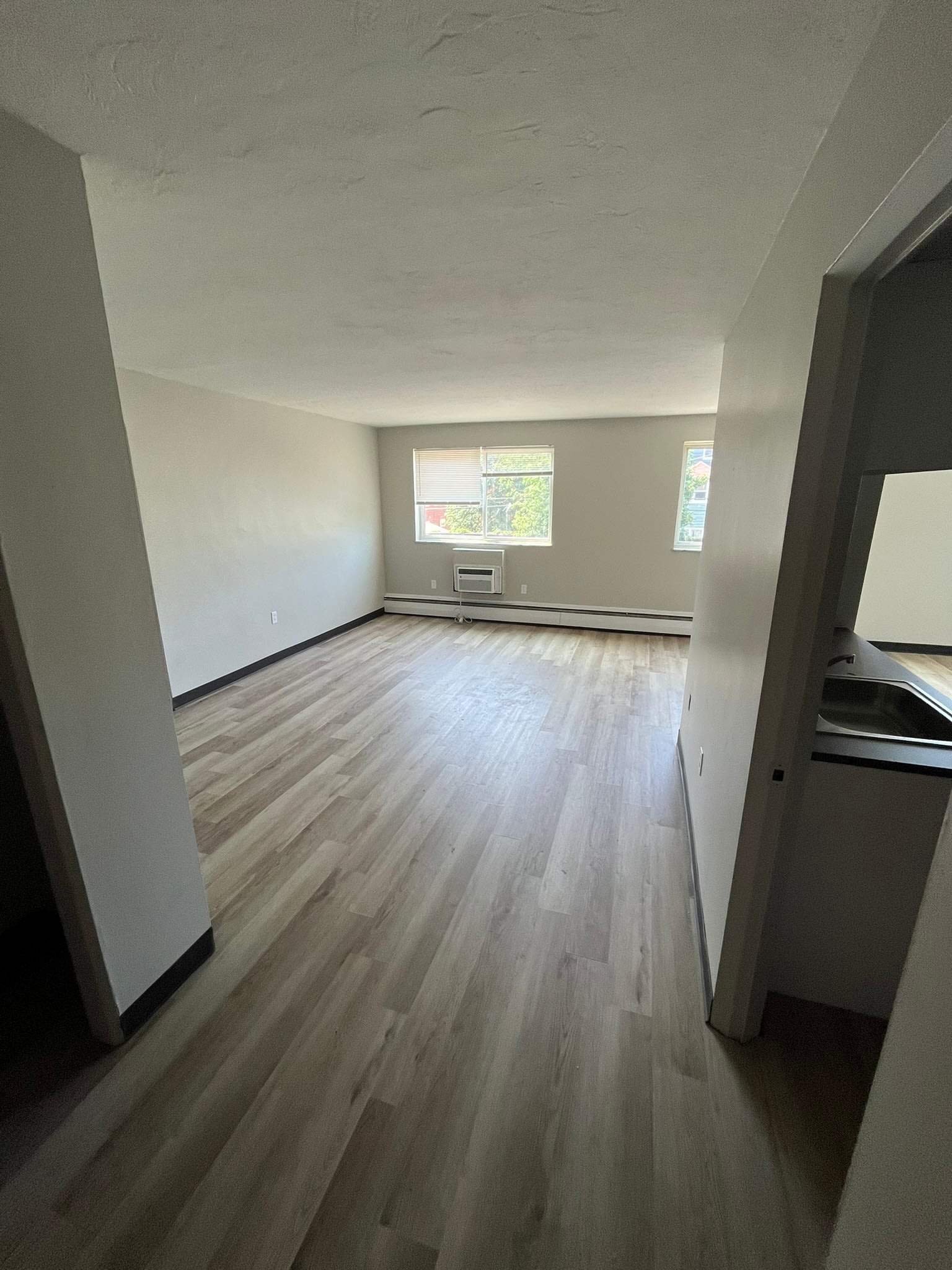 17731 Lakeshore Boulevard – photo 1