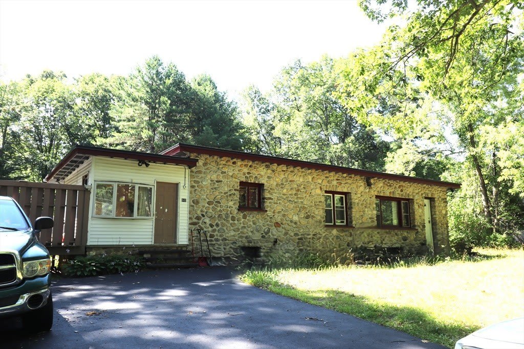 845 Stafford – photo 1 of 11