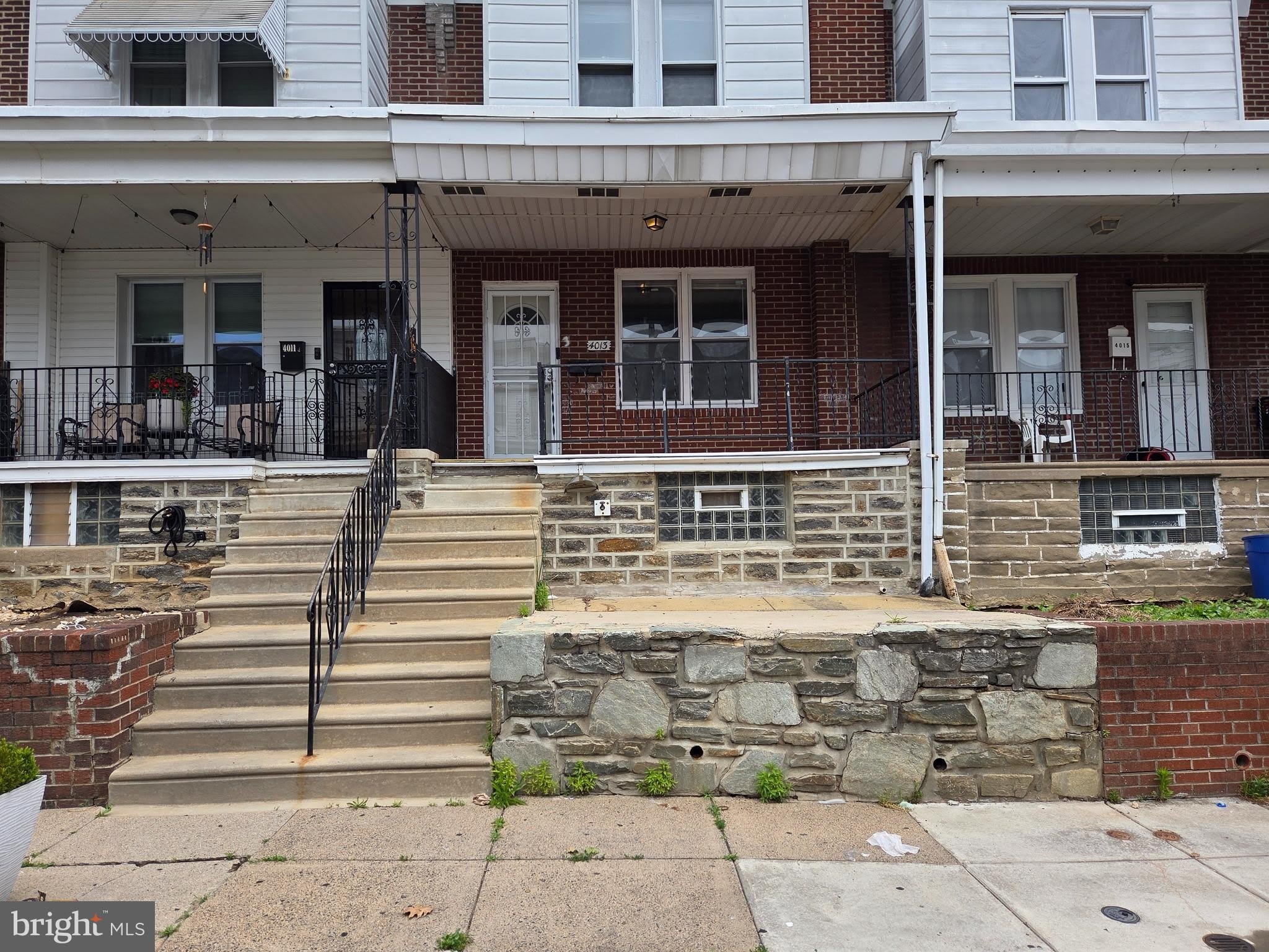 4013 CRESTON ST – photo 1