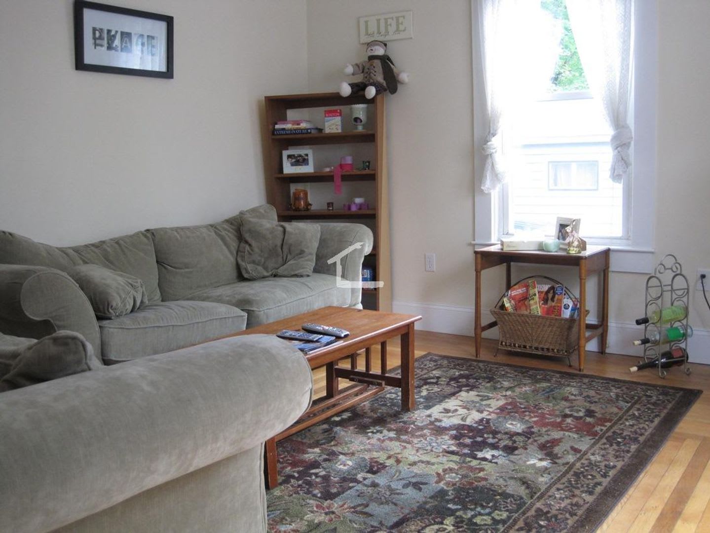 Nicely Renovated 4 Bed In Brighton With In Unit Laundry – photo 1