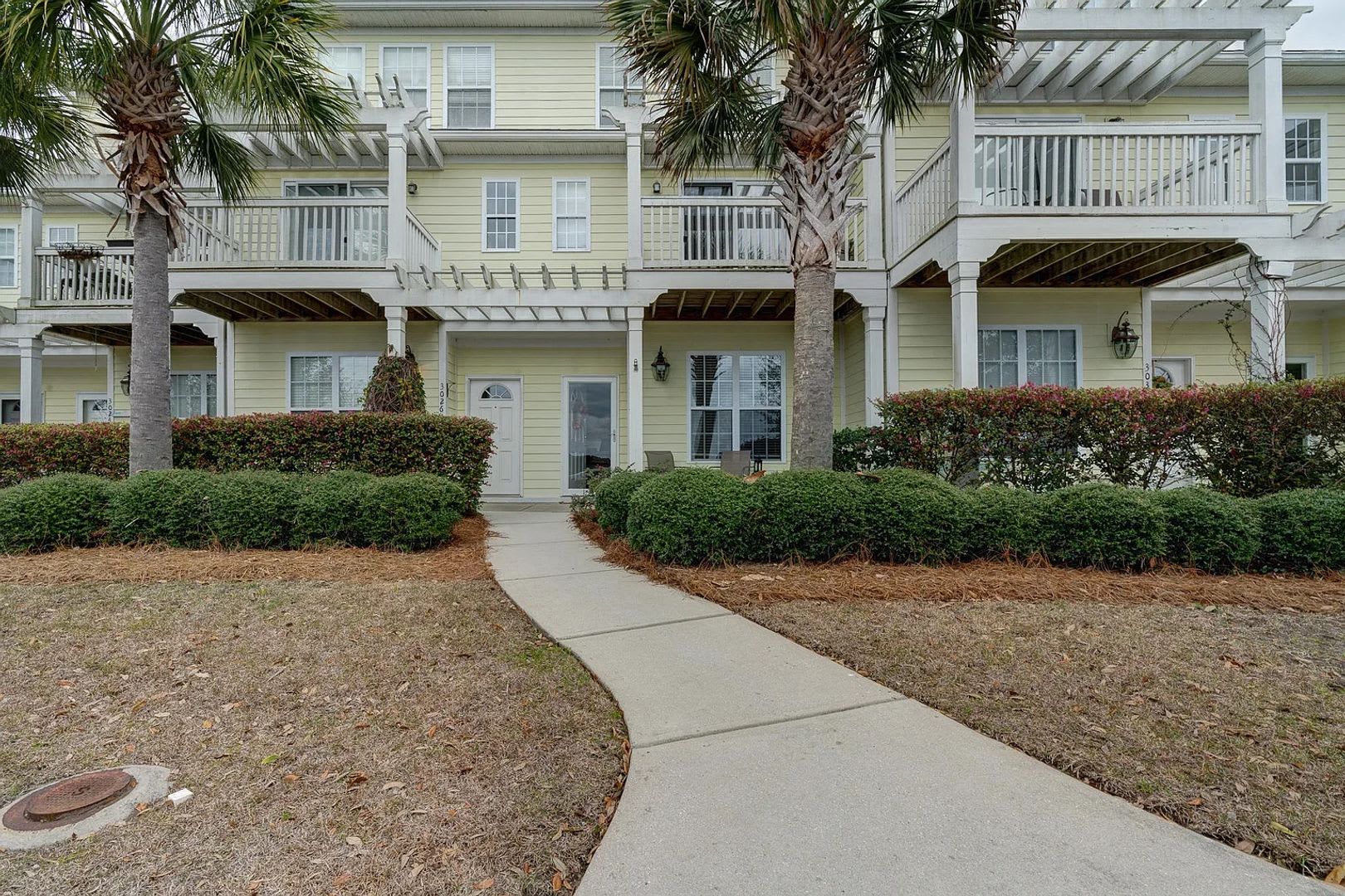 3 Bedroom 3 5 Bath Townhouse In Whitney Lakes Johns Island – photo 1