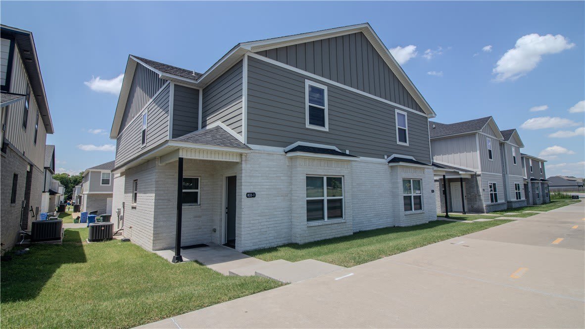 803 S Rupple Road – photo 1