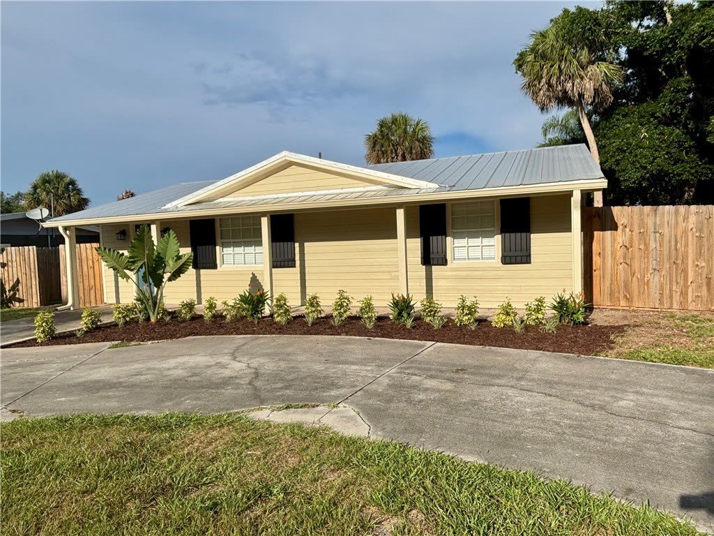 856 28th Avenue – photo 1 of 8