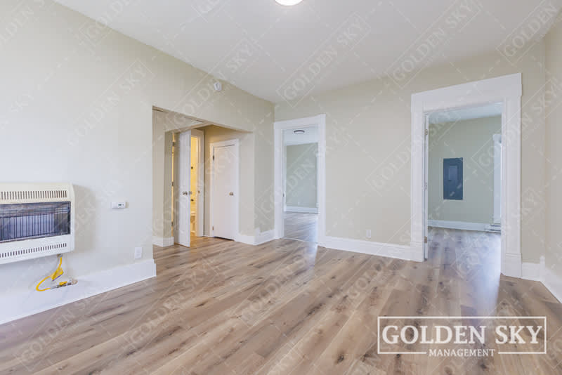 407 North Plum Street – photo 1 of 9