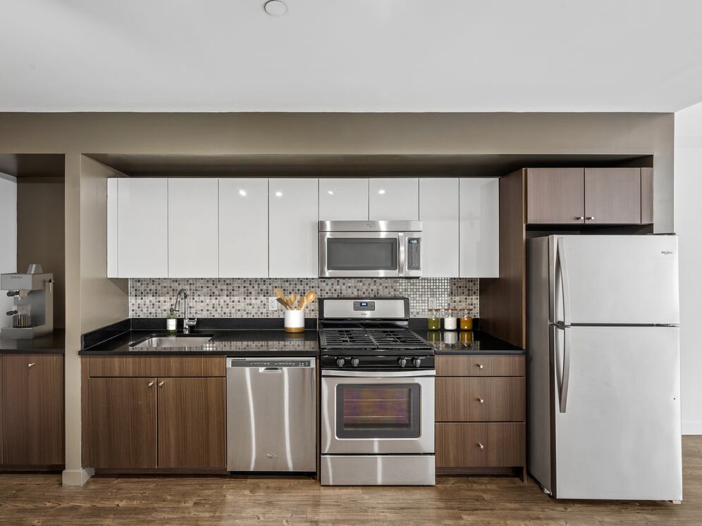 406 West 44Th Street – photo 1