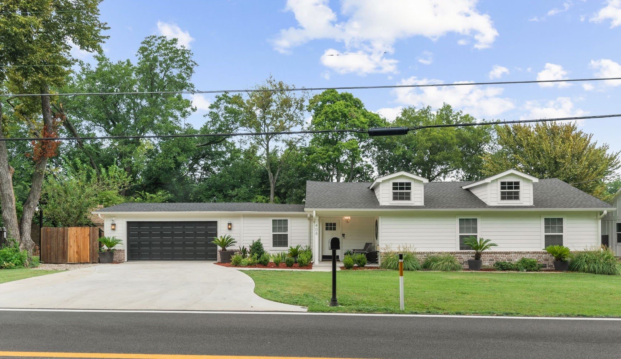 408 E Liberty Street – photo 1 of 19