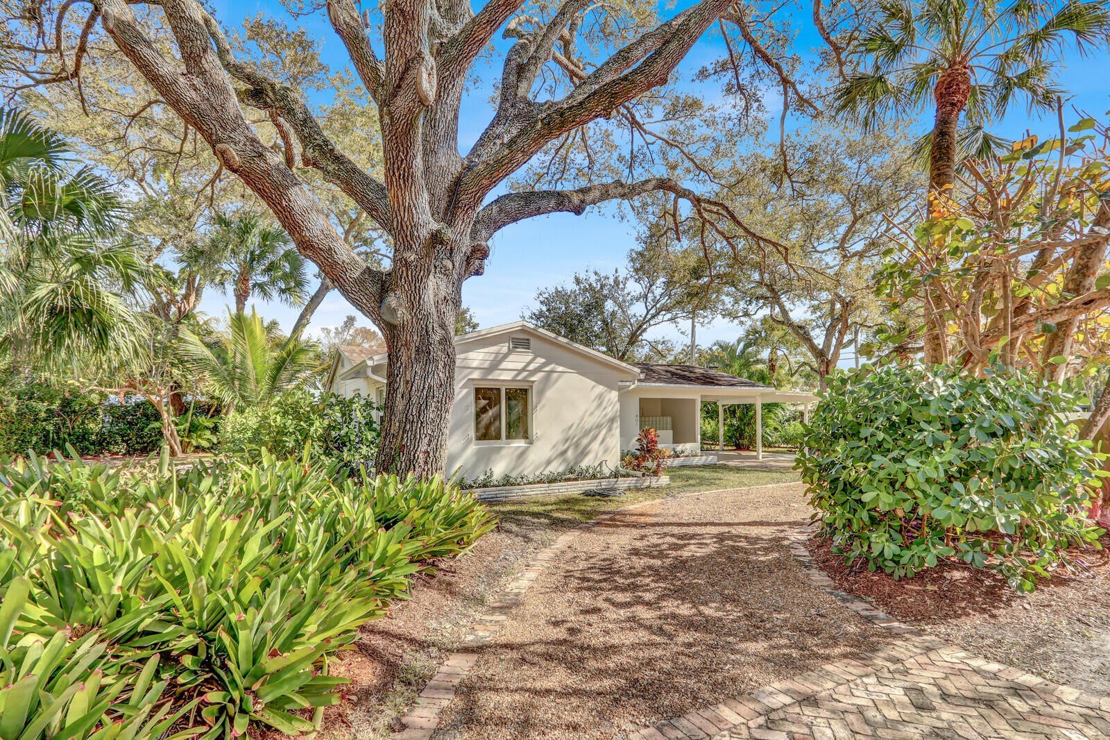 601 Paulina Road – photo 1