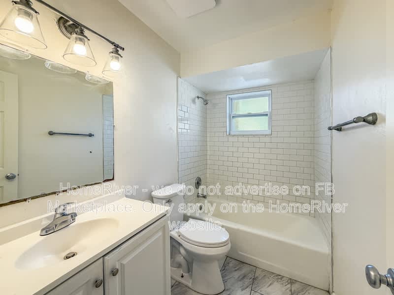 2920 SE Amherst St – photo 1
