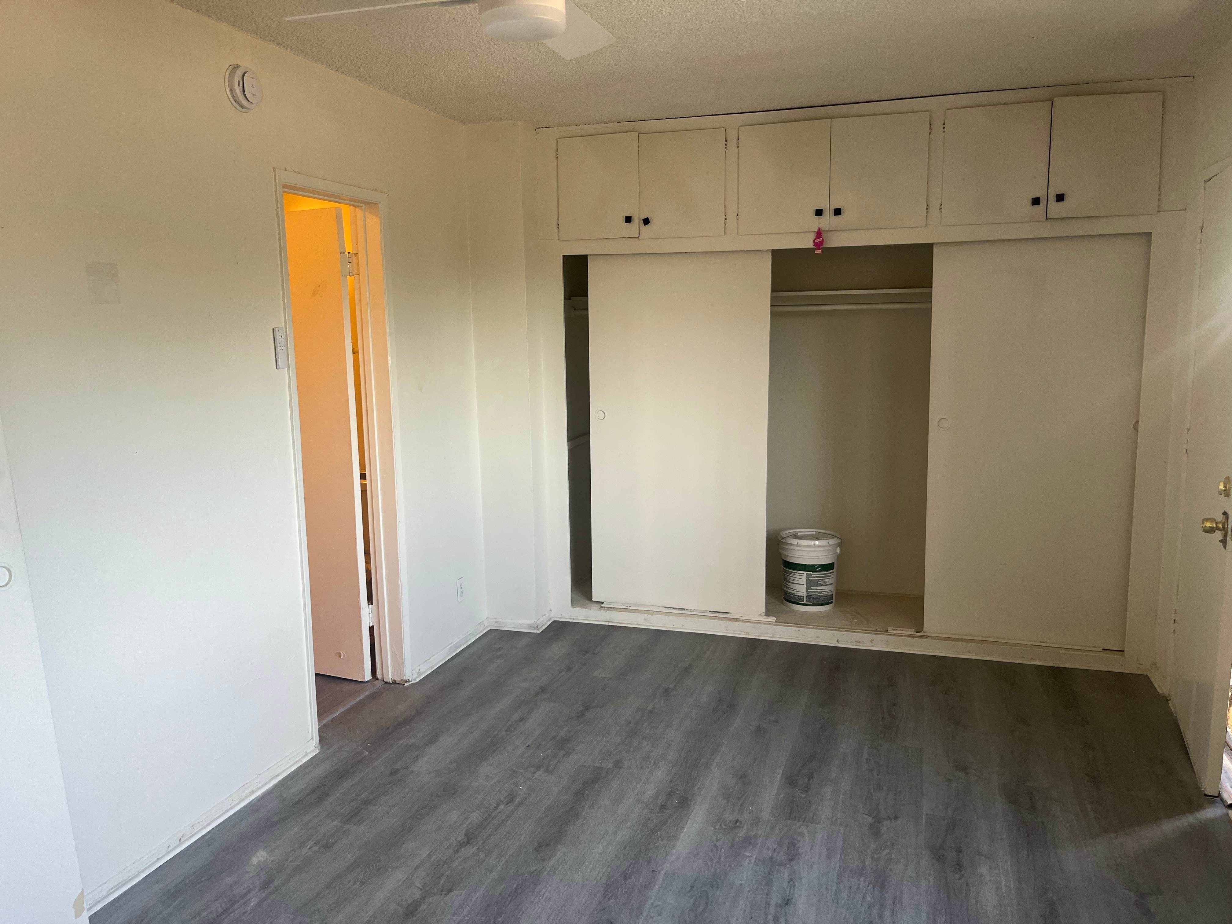 1377 West 36th Street – photo 1
