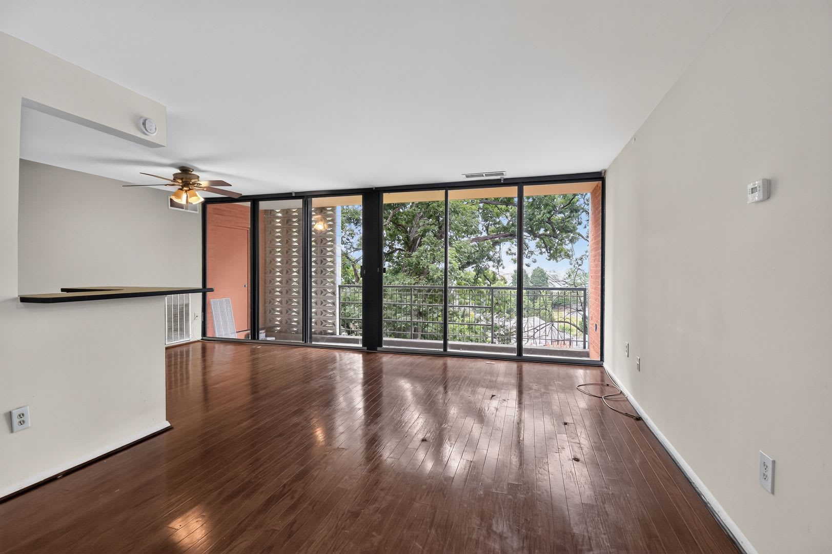 Light-filled 1Bd/1Bth in West End Condos in Alexandria! – photo 1