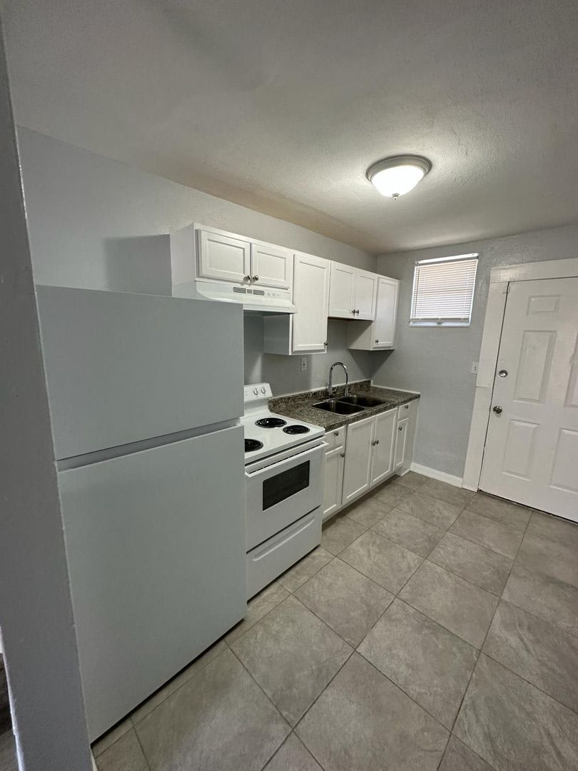 1230 W 3 St. – photo 1