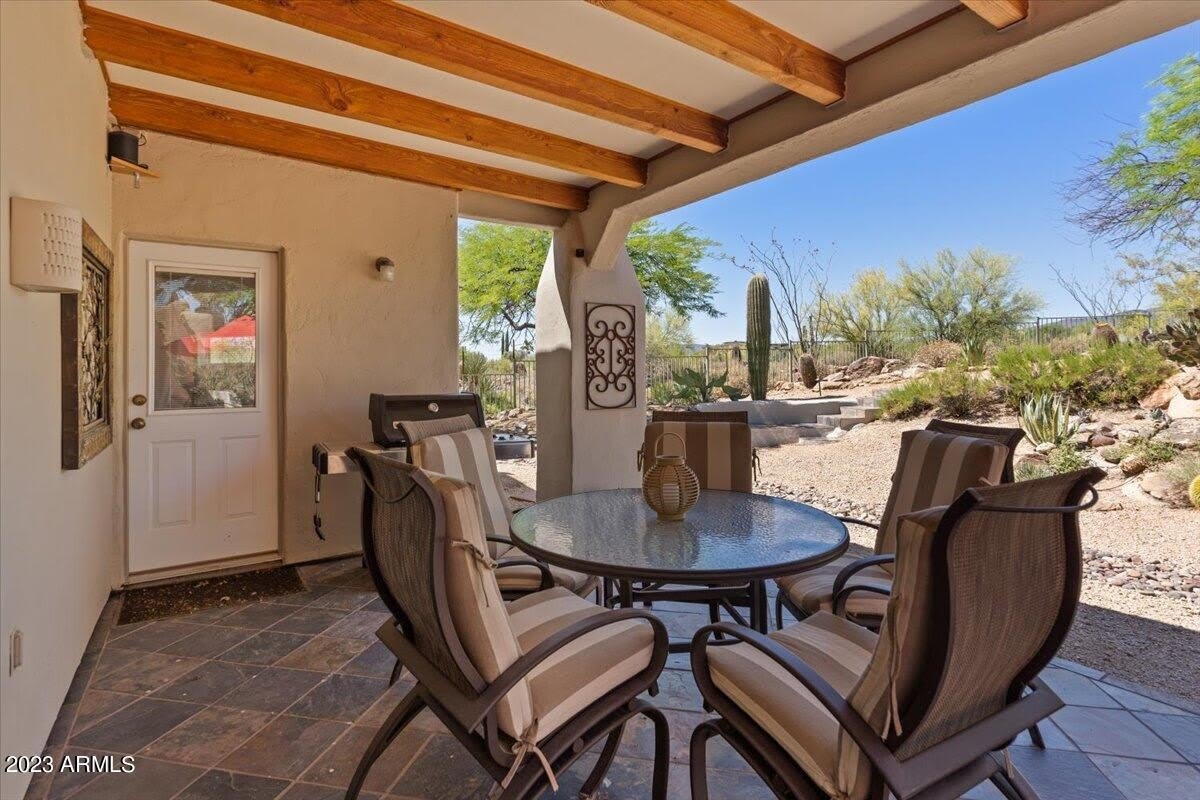 1816 E EAGLE CLAW Drive – photo 1 of 23
