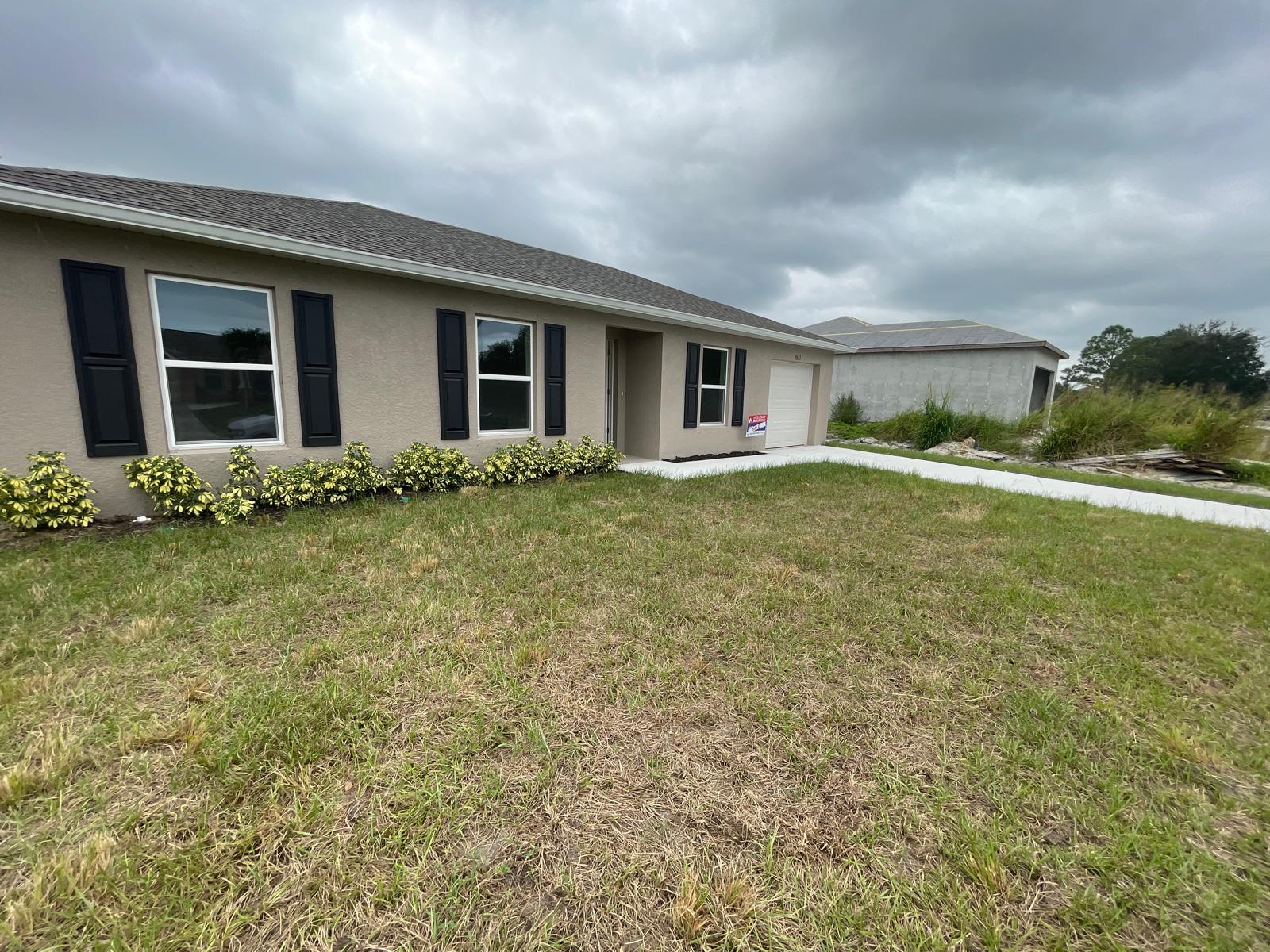 2613 62nd St W – photo 1