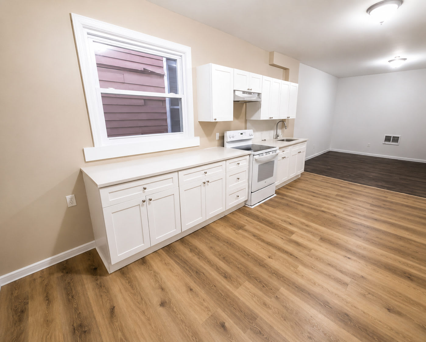152 South 10Th Street – photo 1