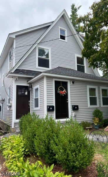20 Van Dyke Pl – photo 1 of 24