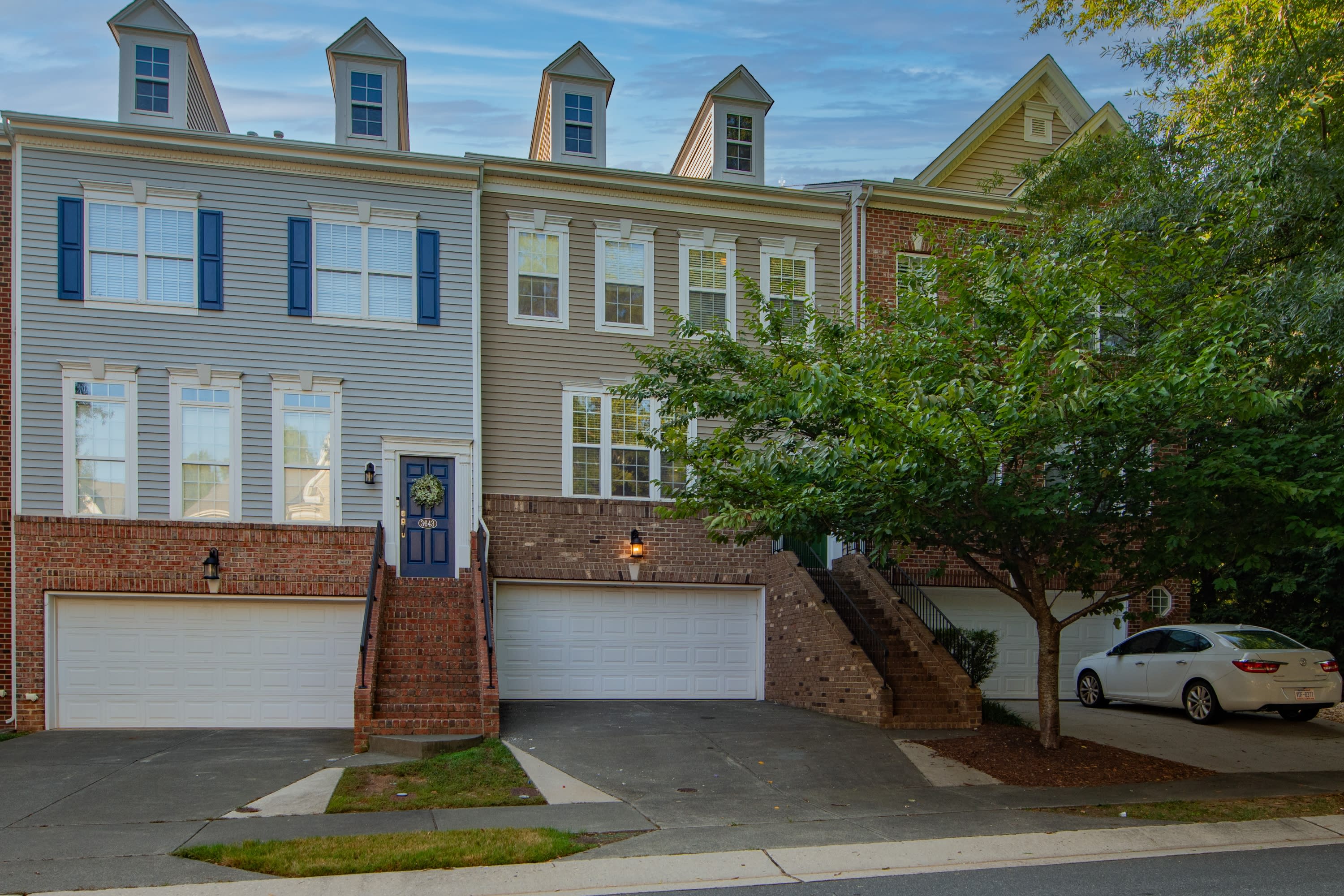 3645 Edgemont Drive – photo 1