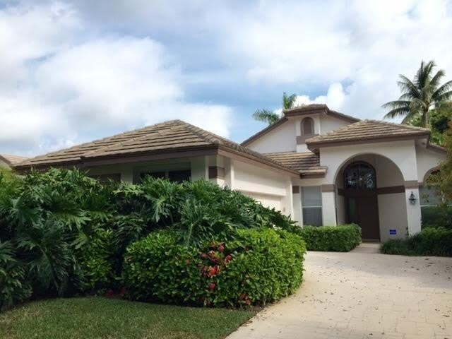 5463 NW 20th Avenue – photo 1