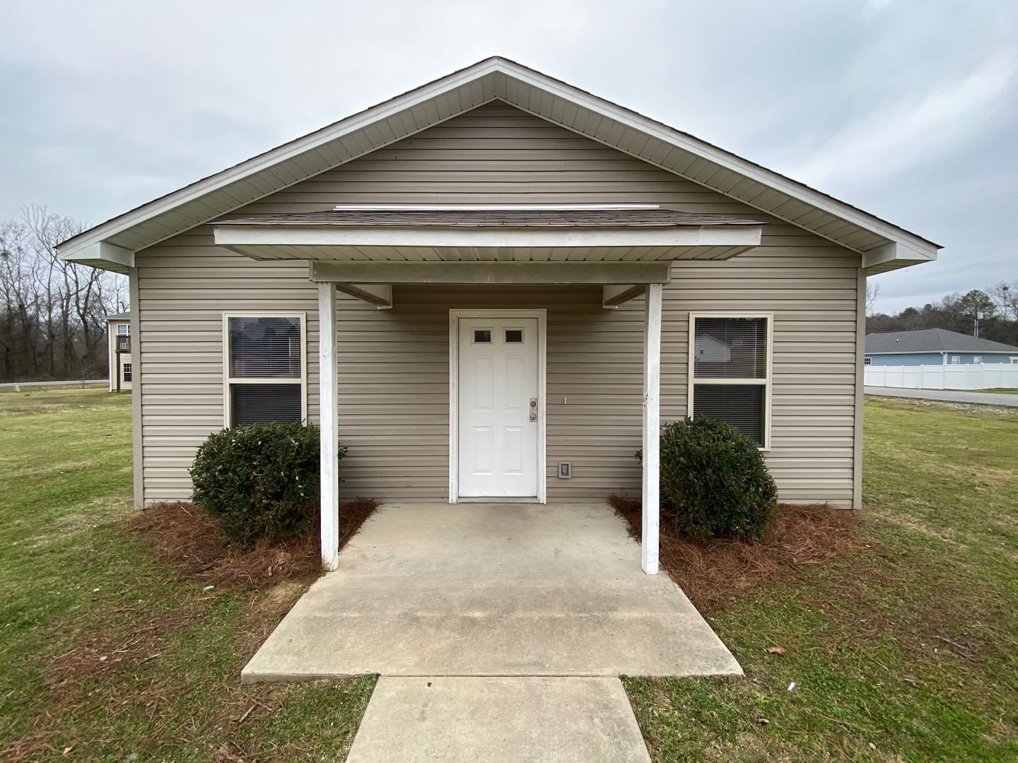 Home for Rent in Lincoln... Available to View with 48 Hour Notice!!! – photo 1 of 18