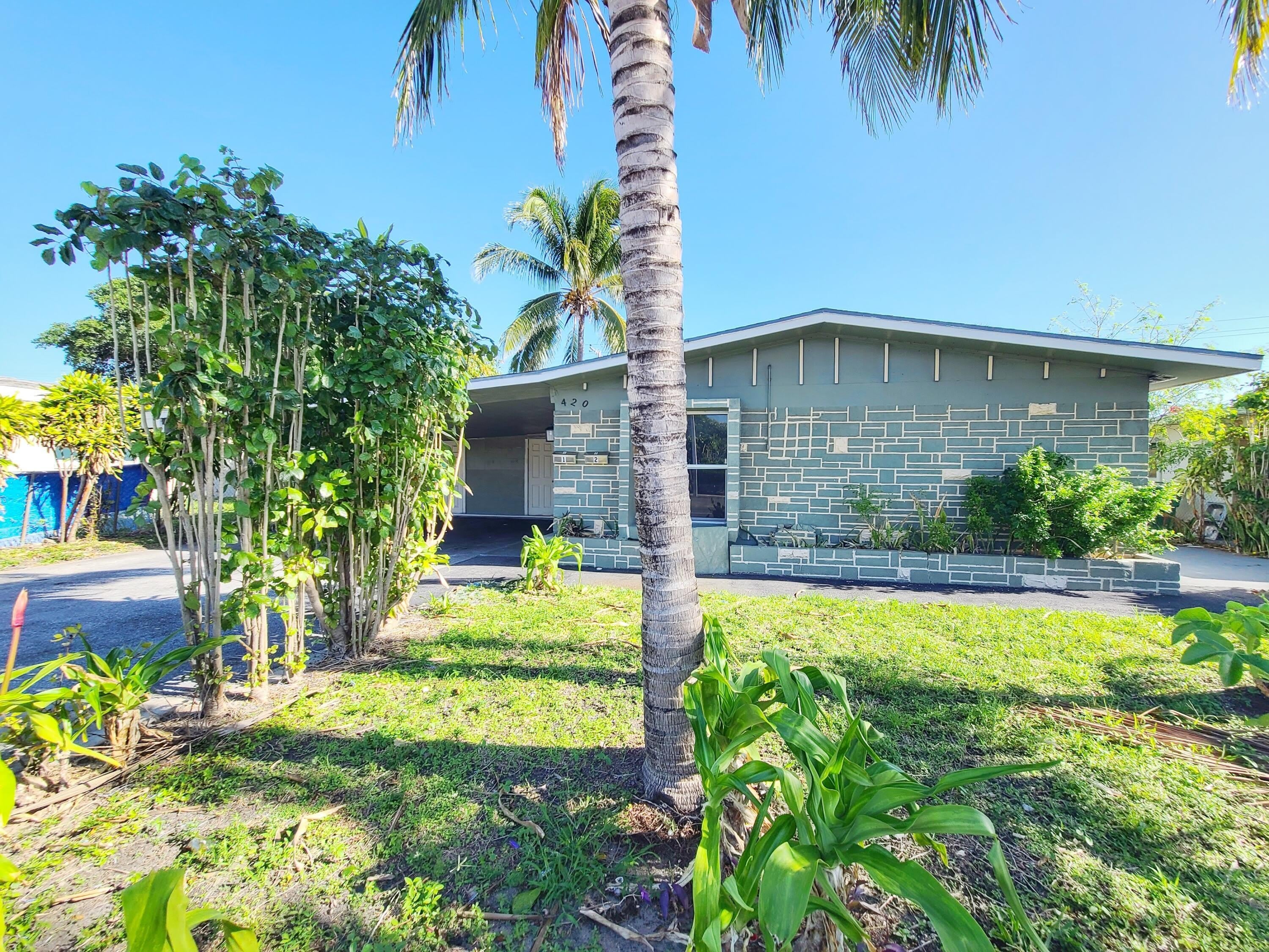 420 Blue Heron Boulevard – photo 1