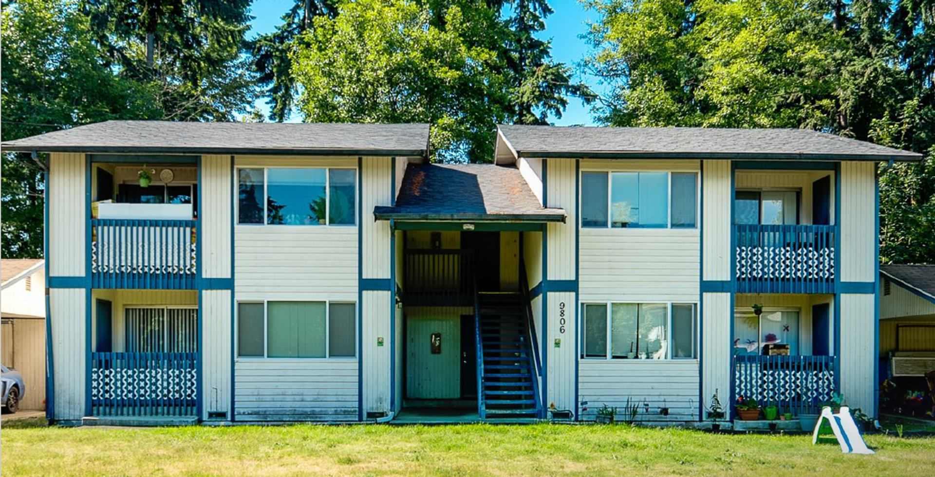 South Hill Apartments – photo 1 of 9