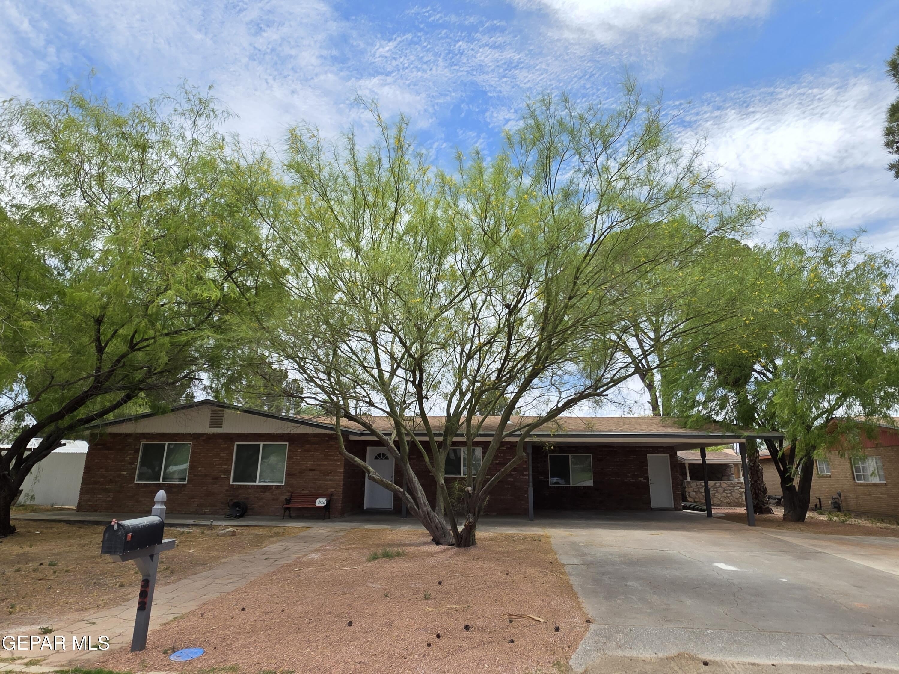 302 quincy Avenue – photo 1