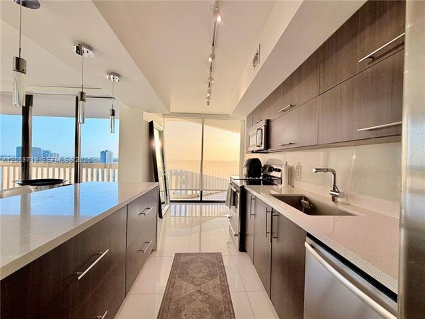 1000 W Island Blvd cu-1911, Aventura, FL 33160 – photo 1